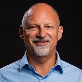 Alex Henneberg, sales coach