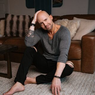 Andre Lazarus, dating coach
