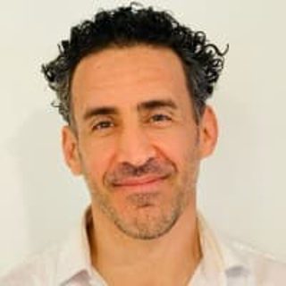 Avi Lidgi, admissions consultant