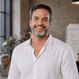 Carlo Buenaflor, business coach