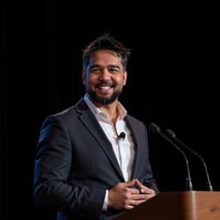 Chrix Urbina, career coach