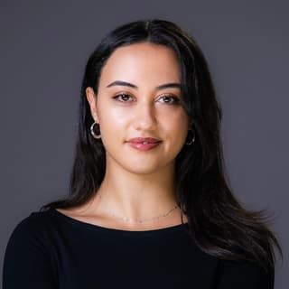 Elle Wilson, dating coach