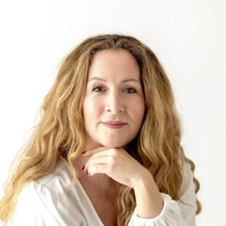 Lynette Tipper, life coach in United Arab Emirates