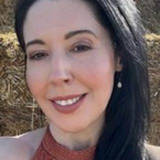 Melanie McCain, dating coach in Everett