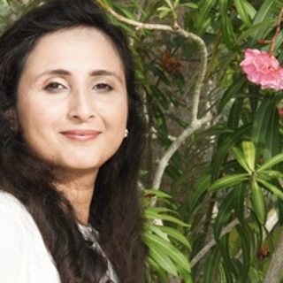 Nida Khan, health coach in Largo