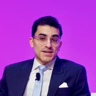 Petros Karipidis, career coach