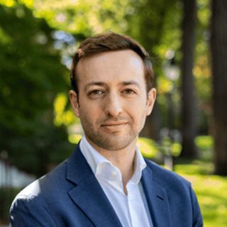 Santiago Gil, admissions consultant