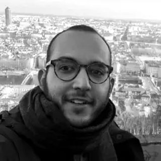 Yahia E., career coach